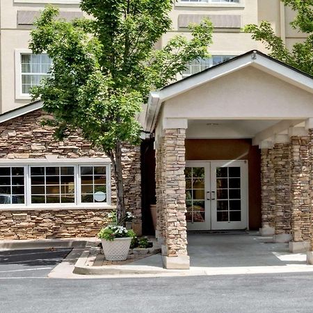 Microtel Inn & Suites By Wyndham Perimeter Center サンディスプリングス エクステリア 写真
