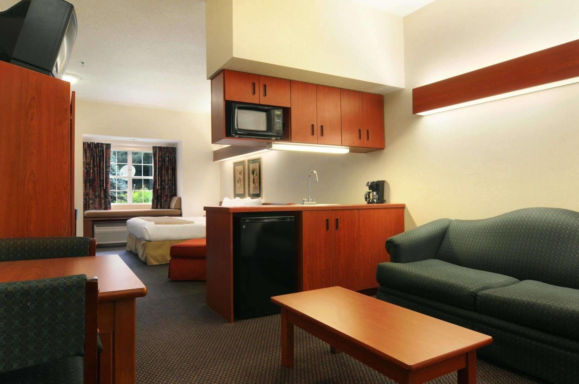 Microtel Inn & Suites By Wyndham Perimeter Center サンディスプリングス 部屋 写真