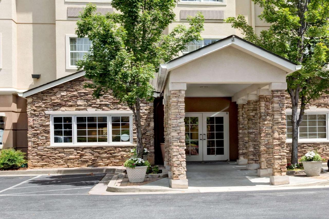 Microtel Inn & Suites By Wyndham Perimeter Center サンディスプリングス エクステリア 写真