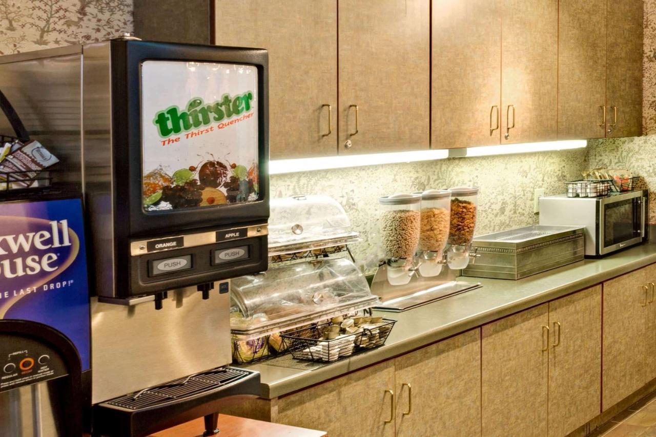 Microtel Inn & Suites By Wyndham Perimeter Center サンディスプリングス エクステリア 写真